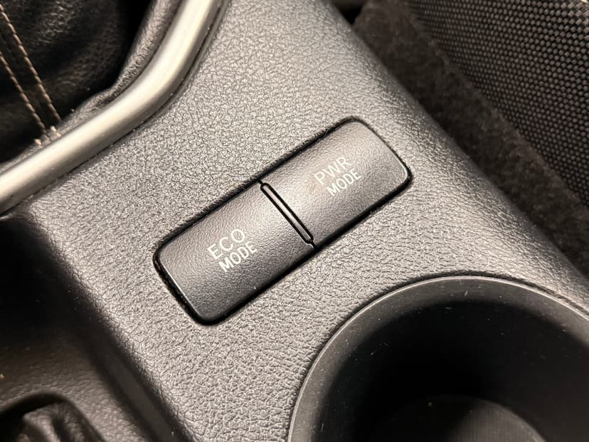 Toyota Hilux с пробегом, 2015 год, Волгоград, 2.4 дизель, Механика - вид 16