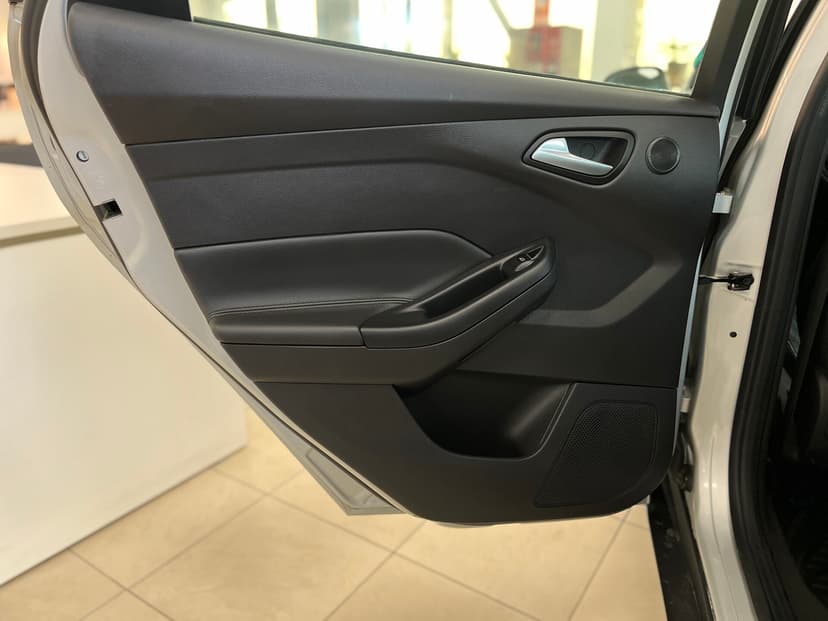 Ford Focus с пробегом, 2011 год, Волгоград, 1.6 бензин, Робот - вид 30