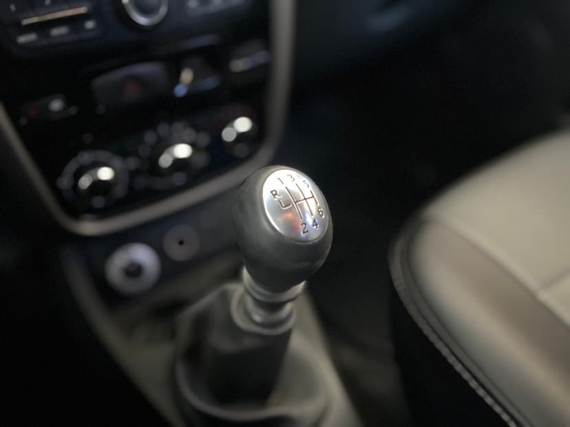 Renault Duster с пробегом, 2014 год, Волгоград, 2.0 бензин, Механика - вид 13