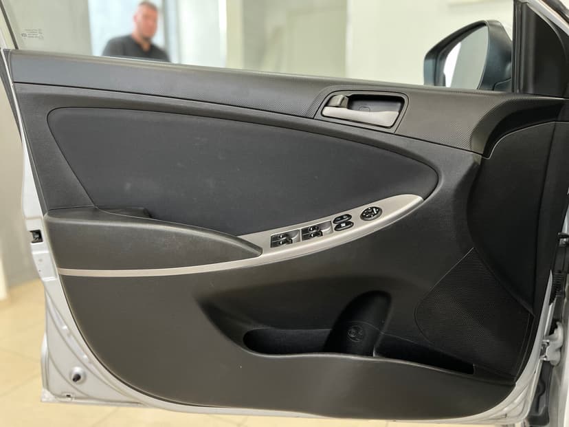 Hyundai Solaris с пробегом, 2015 год, Волгоград, 1.6 бензин, Автомат - вид 19
