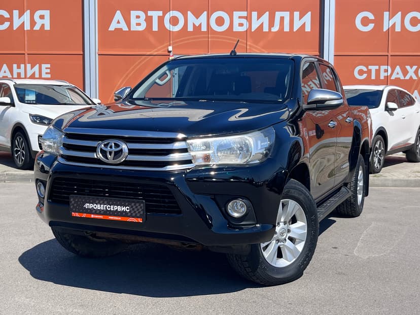 Toyota Hilux с пробегом, 2015 год, Волгоград, 2.4 дизель, Механика