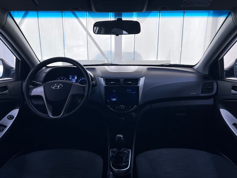 Hyundai Solaris с пробегом, 2014 год, Волгоград, 1.4 бензин, Механика - вид 5