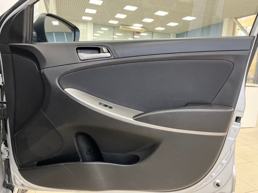Hyundai Solaris с пробегом, 2015 год, Волгоград, 1.6 бензин, Автомат - вид 20