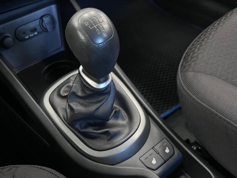 KIA Rio с пробегом, 2013 год, Волгоград, 1.6 бензин, Механика - вид 14