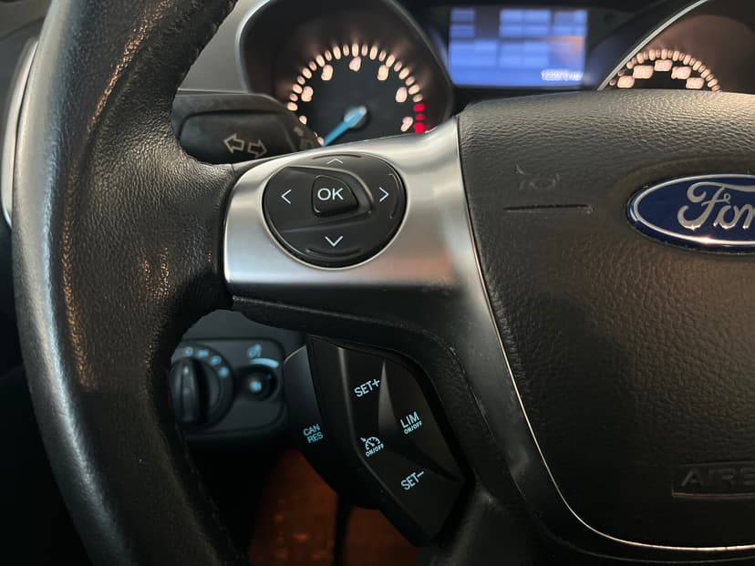 Ford Kuga с пробегом, 2014 год, Волгоград, 1.6 бензин, Автомат - вид 13
