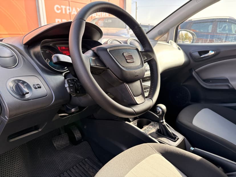SEAT Ibiza с пробегом, 2012 год, Волгоград, 1.2 бензин, Робот - вид 11