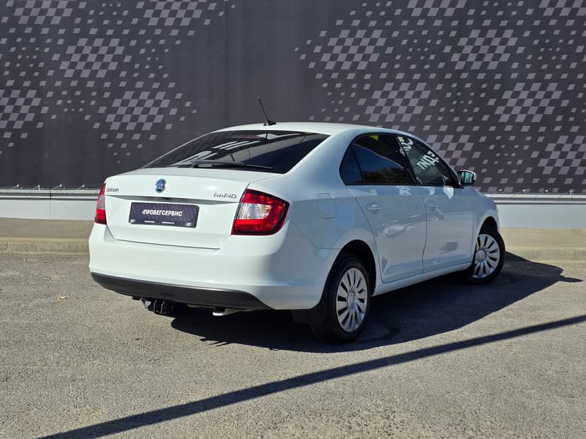 Skoda Rapid с пробегом, 2019 год, Волгоград, 1.6 бензин, Механика - вид 3