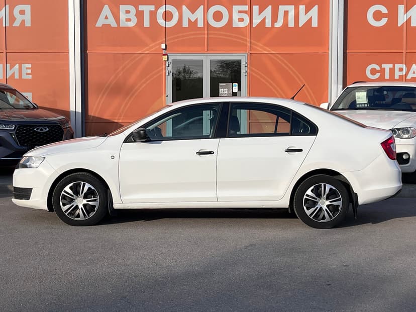 Skoda Rapid с пробегом, 2014 год, Волгоград, 1.6 бензин, Механика - вид 8