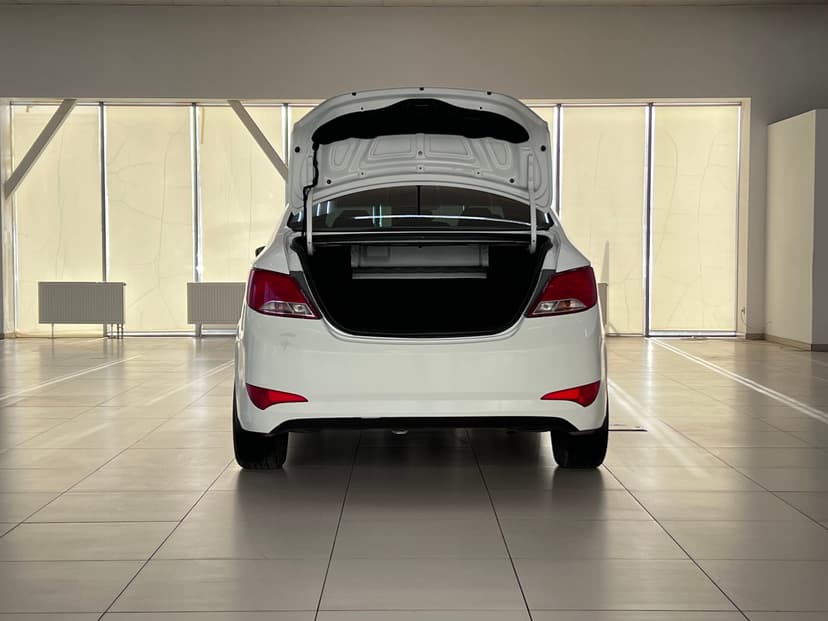 Hyundai Solaris с пробегом, 2014 год, Волгоград, 1.4 бензин, Механика - вид 19