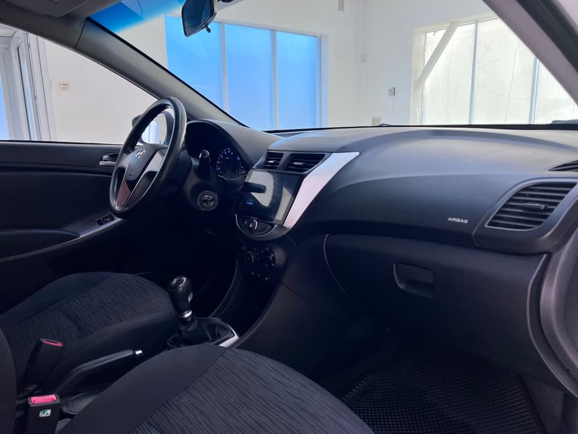Hyundai Solaris с пробегом, 2014 год, Волгоград, 1.4 бензин, Механика - вид 7