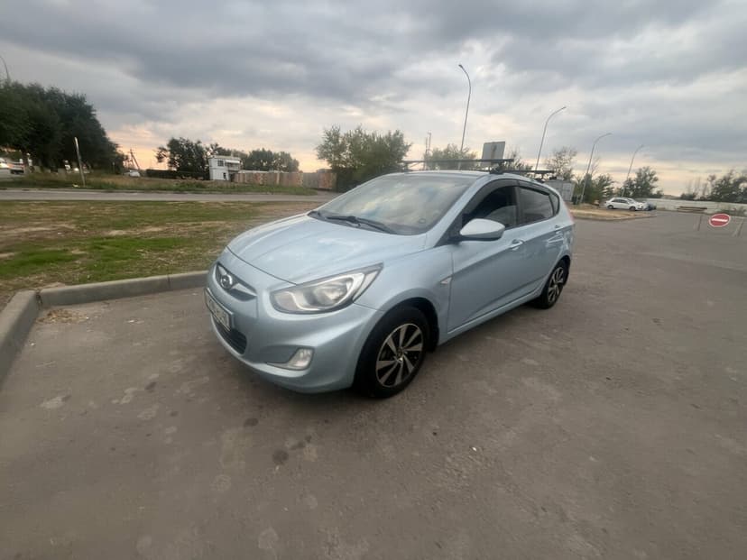 Hyundai Solaris с пробегом, 2013 год, Волгоград, 1.4 бензин, Механика