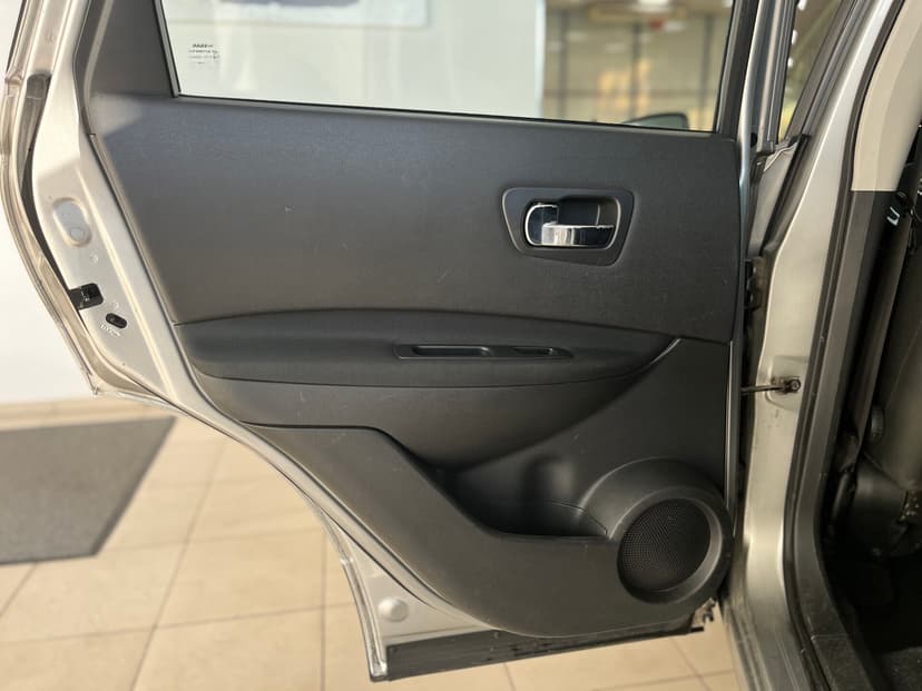 Nissan Qashqai с пробегом, 2011 год, Волгоград, 2.0 бензин, Механика - вид 23