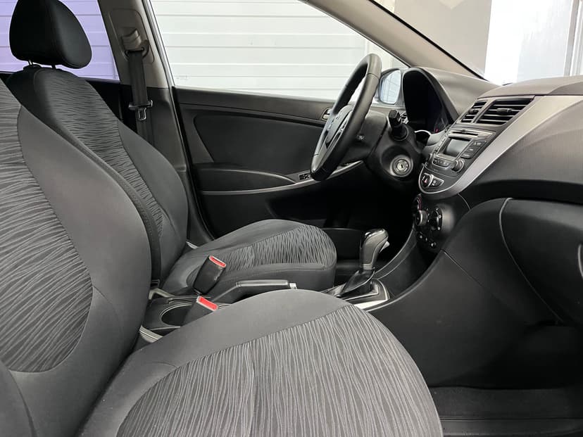 Hyundai Solaris с пробегом, 2015 год, Волгоград, 1.6 бензин, Автомат - вид 18