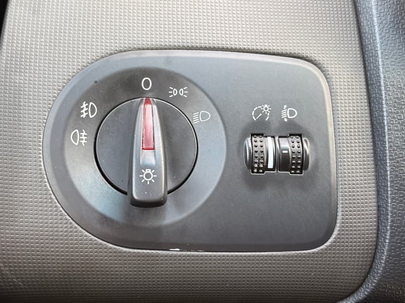 SEAT Ibiza с пробегом, 2012 год, Волгоград, 1.2 бензин, Робот - вид 10
