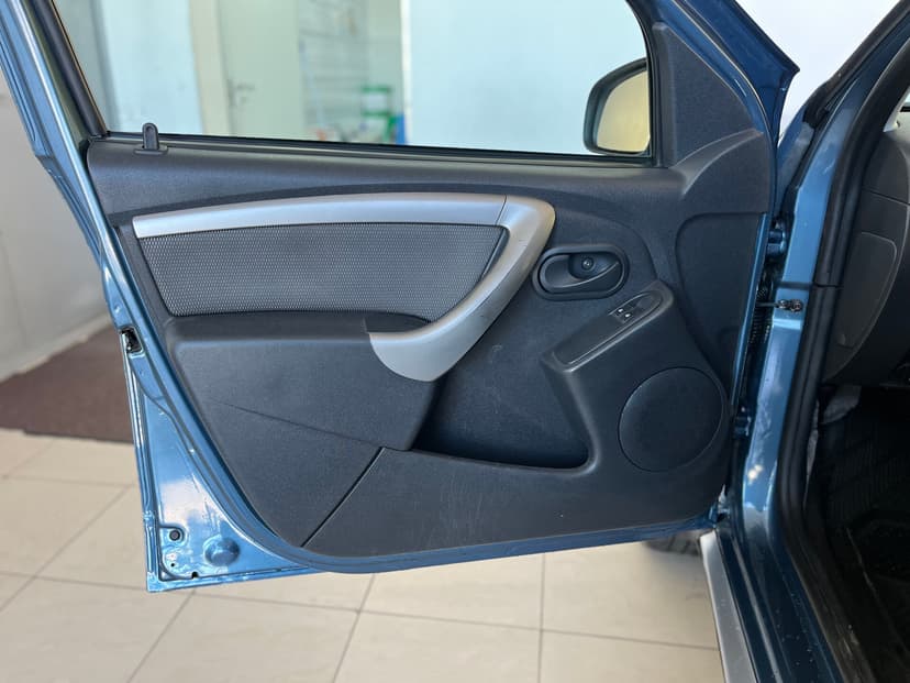 Renault Duster с пробегом, 2014 год, Волгоград, 2.0 бензин, Механика - вид 17