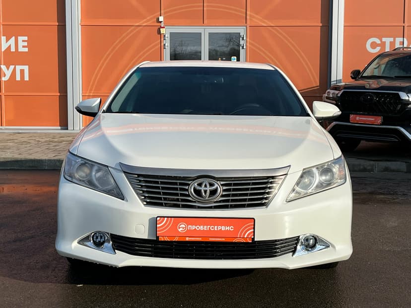 Toyota Camry с пробегом, 2014 год, Волгоград, 2.0 бензин, Автомат - вид 2