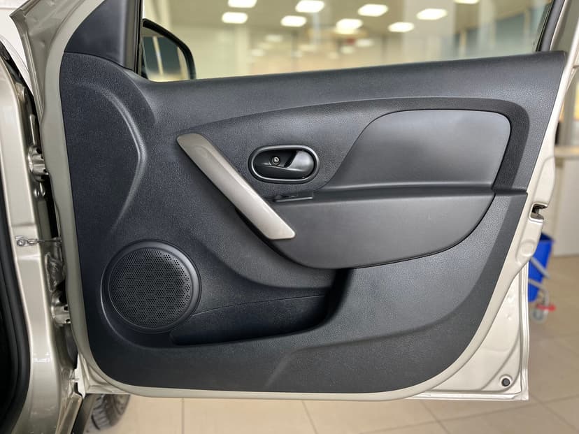 Renault Sandero Stepway с пробегом, 2021 год, Волгоград, 1.6 бензин, Механика - вид 23