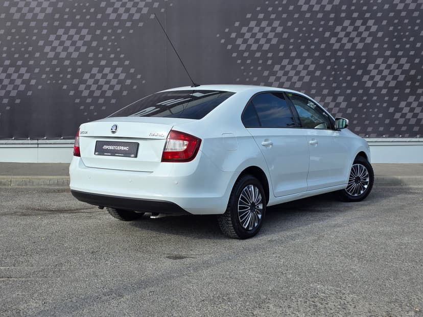 Skoda Rapid с пробегом, 2019 год, Волгоград, 1.6 бензин, Автомат - вид 2