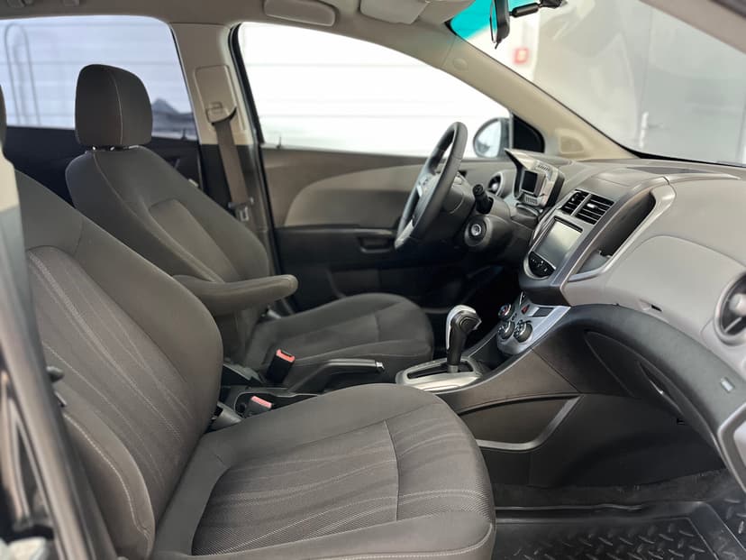Chevrolet Aveo с пробегом, 2015 год, Волгоград, 1.6 бензин, Автомат - вид 21