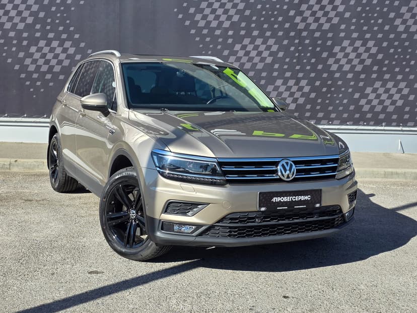 Volkswagen Tiguan с пробегом, 2018 год, Волгоград, 2.0 бензин, Робот - вид 3