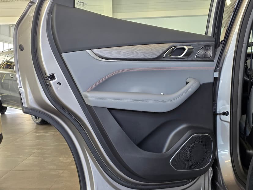 Geely Galaxy M7 с пробегом, 2026 год, Волгоград, 1.5 гибрид, Автомат - вид 29