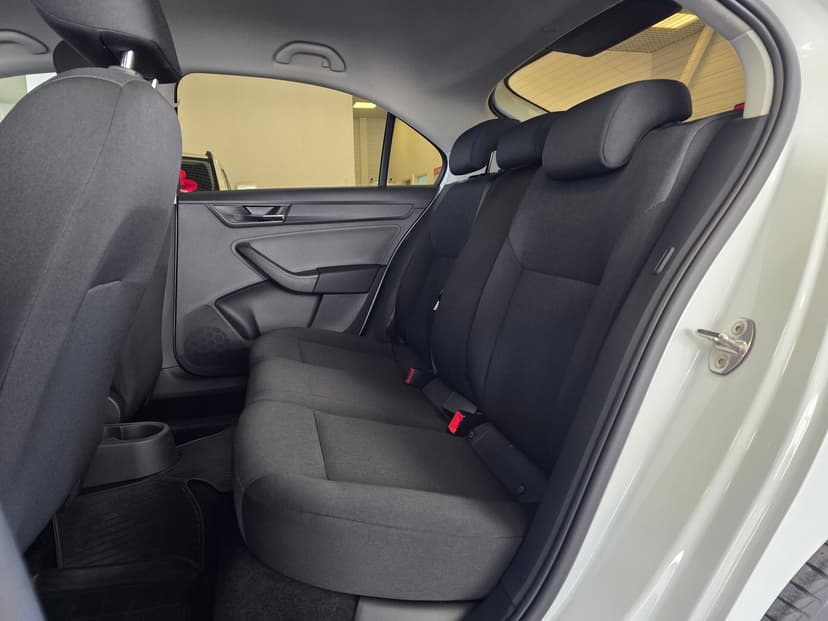 Skoda Rapid с пробегом, 2019 год, Волгоград, 1.6 бензин, Механика - вид 17