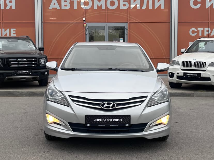 Hyundai Solaris с пробегом, 2015 год, Волгоград, 1.6 бензин, Автомат - вид 2
