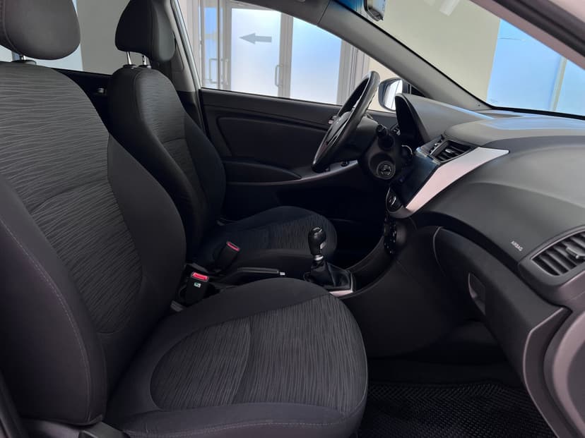 Hyundai Solaris с пробегом, 2014 год, Волгоград, 1.4 бензин, Механика - вид 18