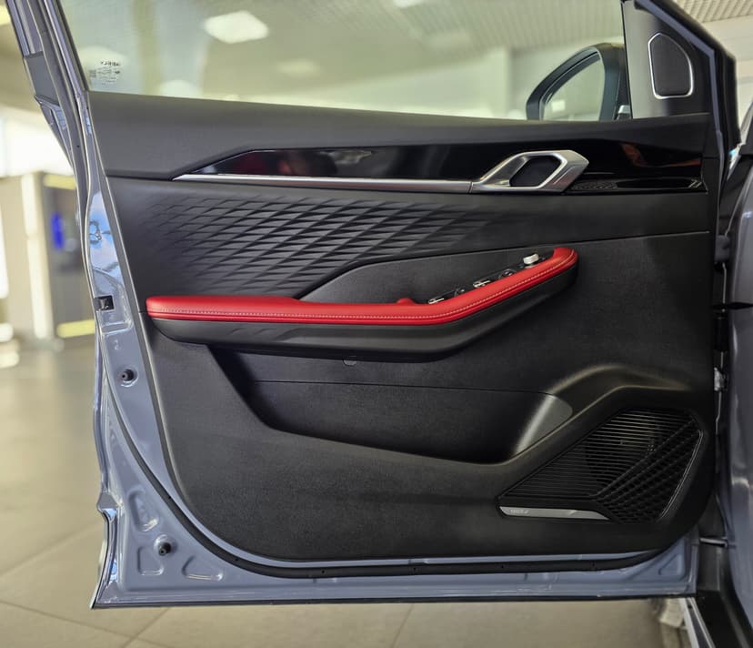 Geely Coolray с пробегом, 2026 год, Волгоград, 1.5 бензин, Робот - вид 23
