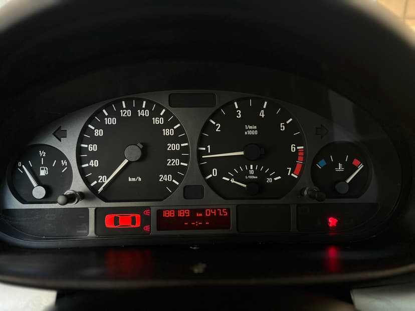 BMW 3 серия с пробегом, 1998 год, Волгоград, 1.9 бензин, Механика - вид 11