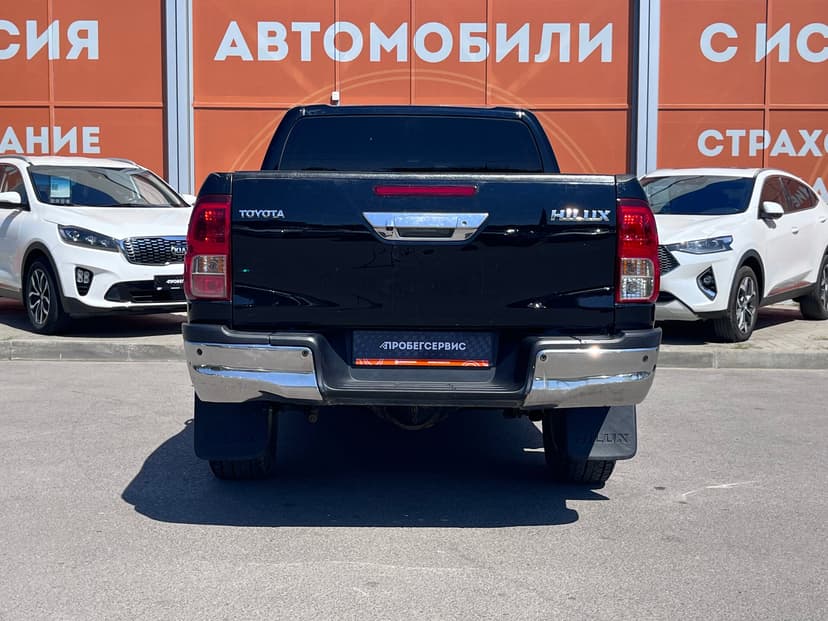 Toyota Hilux с пробегом, 2015 год, Волгоград, 2.4 дизель, Механика - вид 6
