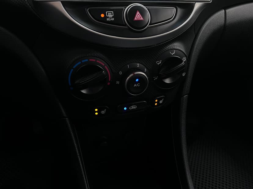 Hyundai Solaris с пробегом, 2014 год, Волгоград, 1.4 бензин, Механика - вид 11