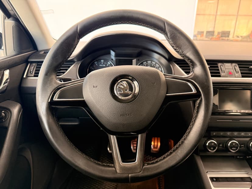 Skoda Octavia с пробегом, 2016 год, Волгоград, 1.4 бензин, Механика - вид 10