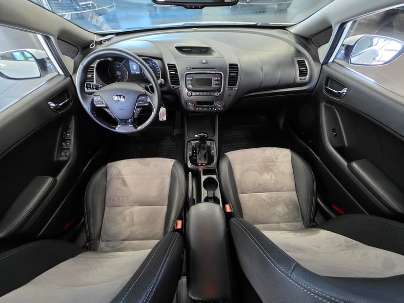 KIA Cerato с пробегом, 2017 год, Волгоград, 2.0 бензин, Автомат - вид 11