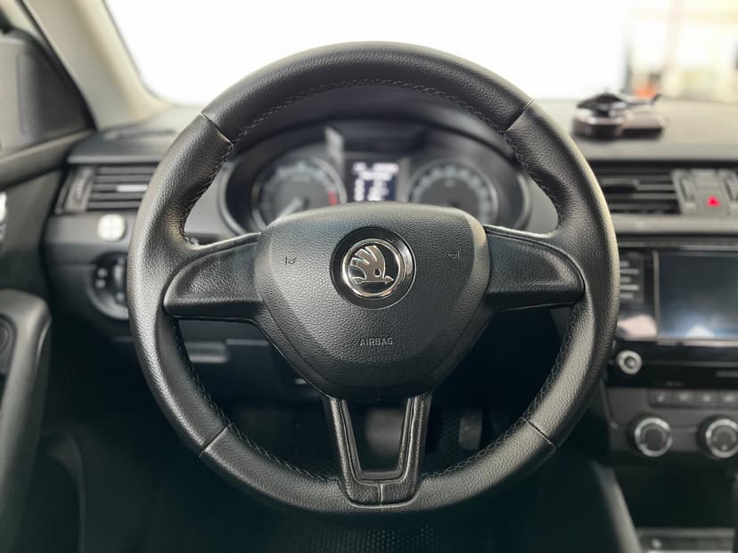 Skoda Octavia с пробегом, 2019 год, Волгоград, 1.6 бензин, Автомат - вид 10