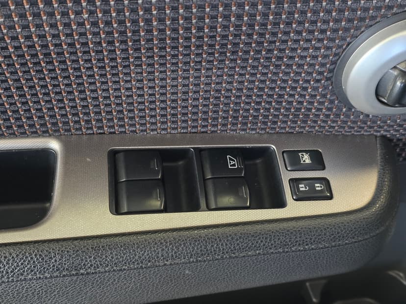 Nissan Tiida с пробегом, 2012 год, Волгоград, 1.6 бензин, Автомат - вид 15