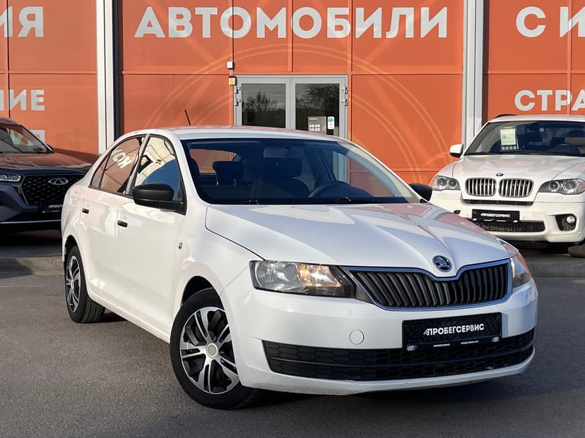Skoda Rapid с пробегом, 2014 год, Волгоград, 1.6 бензин, Механика - вид 3
