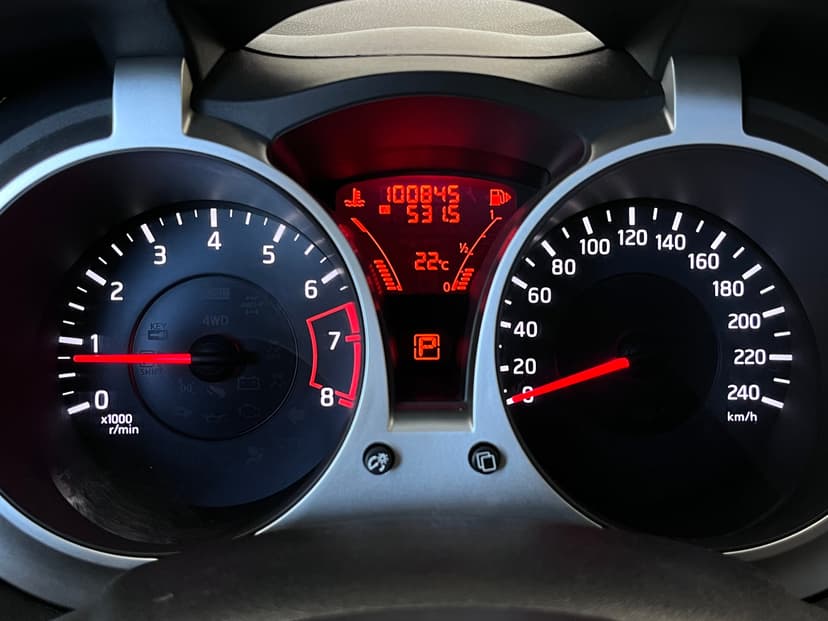 Nissan Juke с пробегом, 2011 год, Волгоград, 1.6 бензин, Вариатор - вид 13