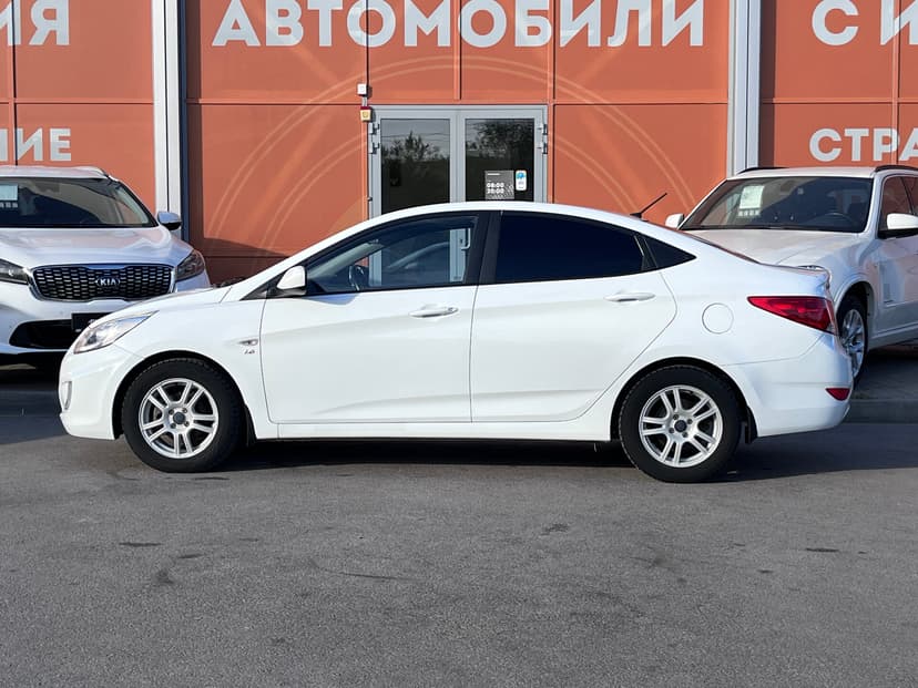 Hyundai Solaris с пробегом, 2014 год, Волгоград, 1.6 бензин, Механика - вид 8