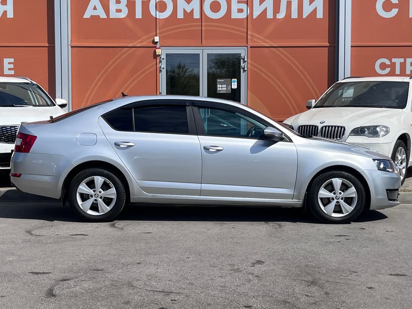 Skoda Octavia с пробегом, 2014 год, Волгоград, 1.8 бензин, Механика - вид 4