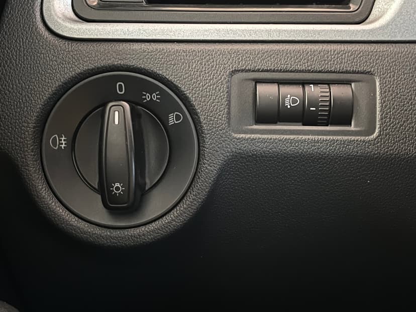 Skoda Rapid с пробегом, 2014 год, Волгоград, 1.6 бензин, Механика - вид 15