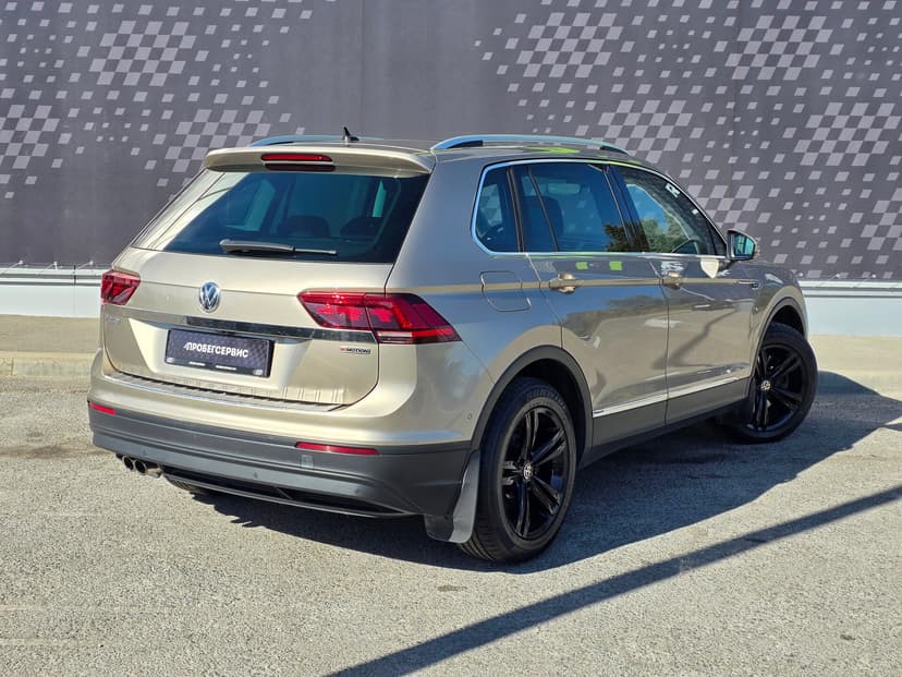 Volkswagen Tiguan с пробегом, 2018 год, Волгоград, 2.0 бензин, Робот - вид 2