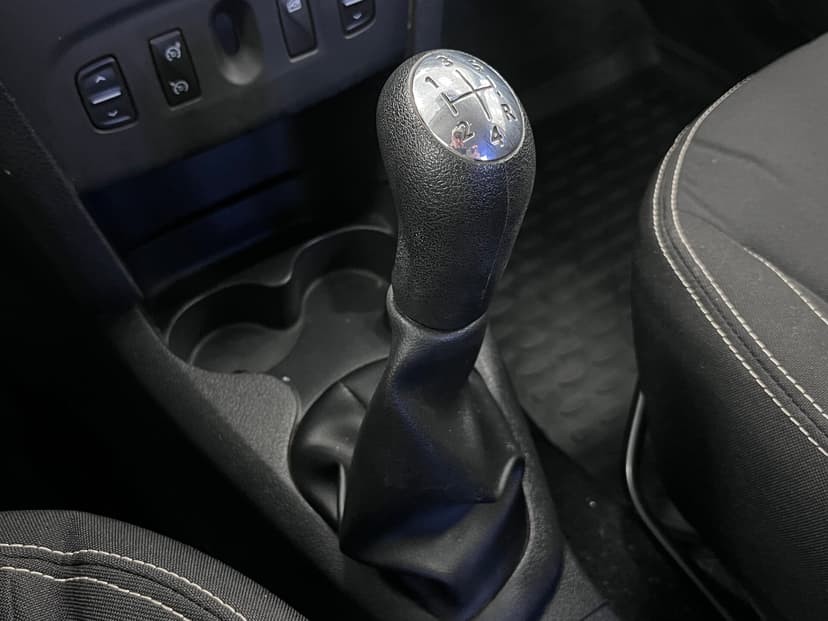 Renault Logan с пробегом, 2015 год, Волгоград, 1.6 бензин, Механика - вид 16