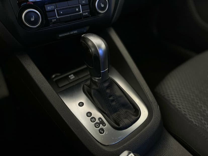 Volkswagen Jetta с пробегом, 2012 год, Волгоград, 1.6 бензин, Автомат - вид 15