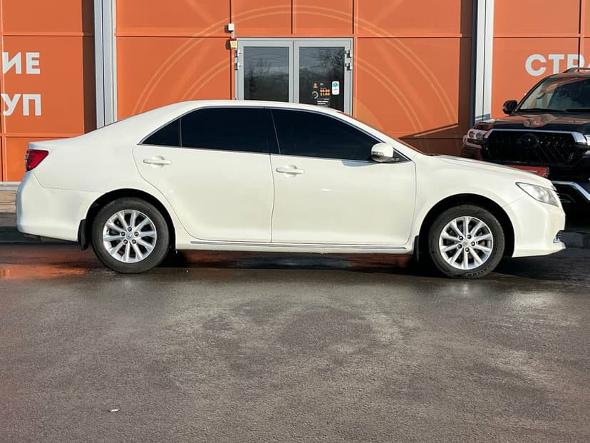 Toyota Camry с пробегом, 2014 год, Волгоград, 2.0 бензин, Автомат - вид 4