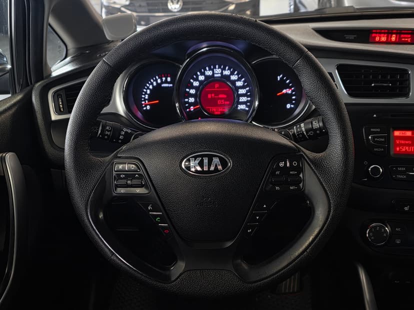 KIA Ceed с пробегом, 2012 год, Волгоград, 1.6 бензин, Автомат - вид 12