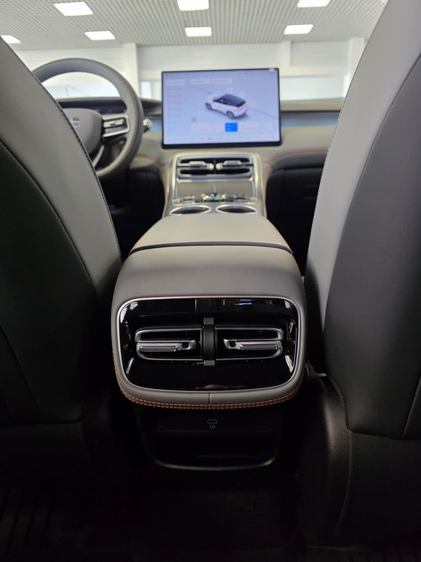 Geely Galaxy M7 с пробегом, 2026 год, Волгоград, 1.5 гибрид, Автомат - вид 31