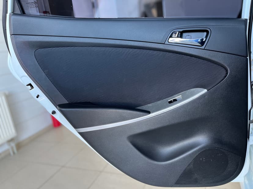 Hyundai Solaris с пробегом, 2014 год, Волгоград, 1.6 бензин, Механика - вид 22