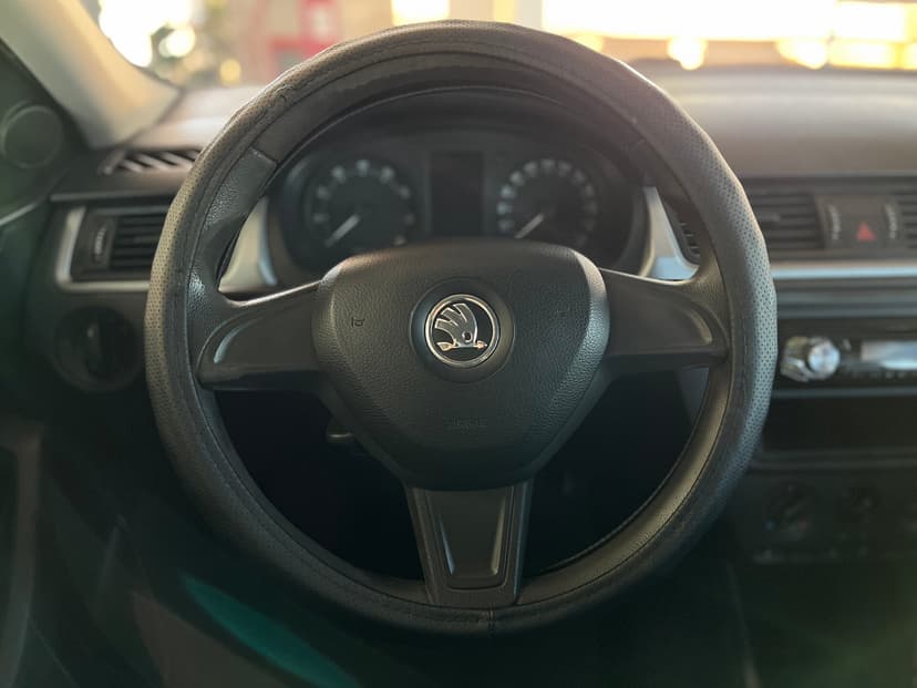 Skoda Rapid с пробегом, 2014 год, Волгоград, 1.6 бензин, Механика - вид 10