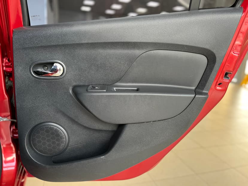 Renault Logan с пробегом, 2015 год, Волгоград, 1.6 бензин, Механика - вид 23